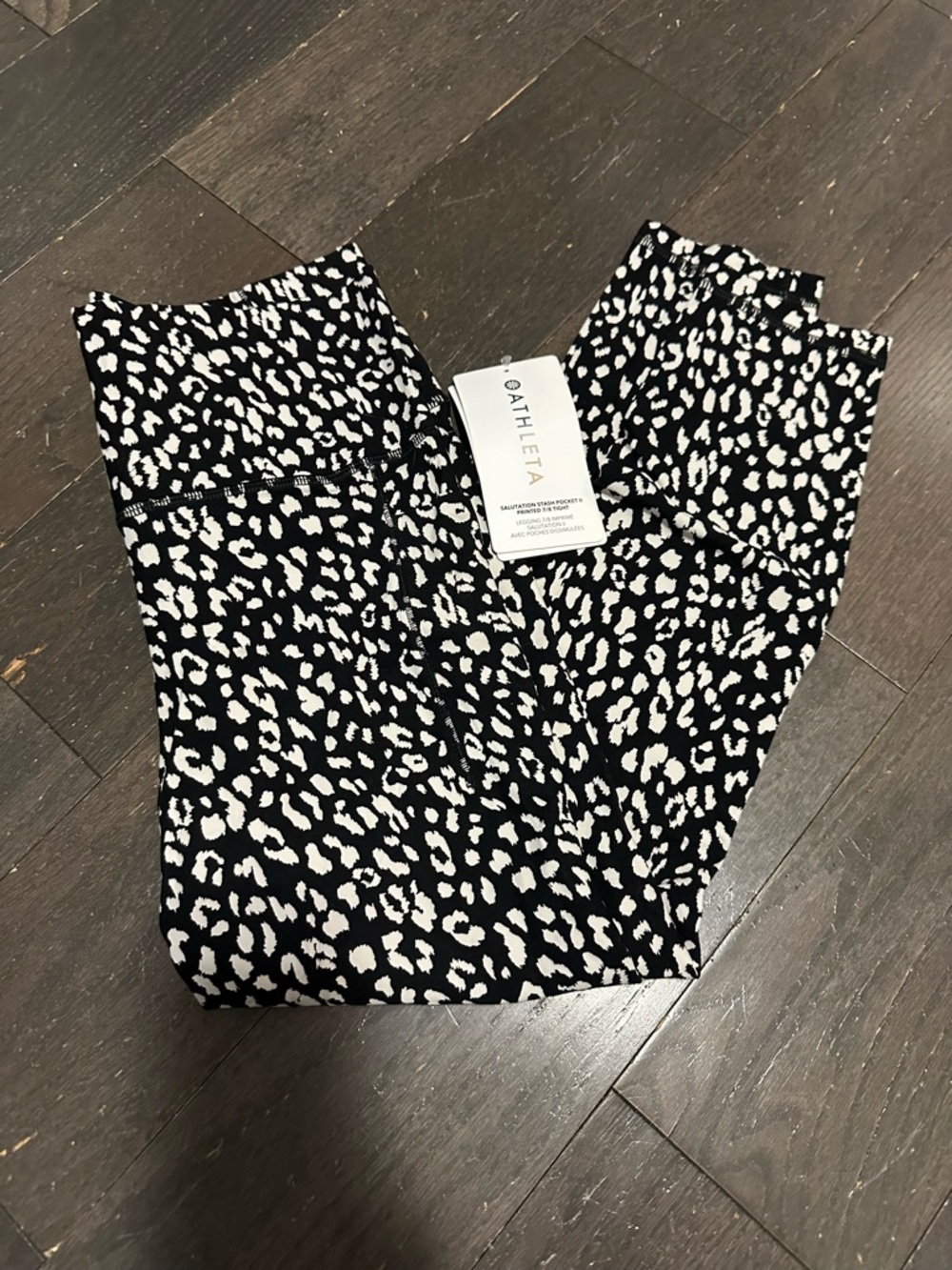 Athleta Salutation Stash Pocket II 7/8 Tight Leopard Print Size M NWT